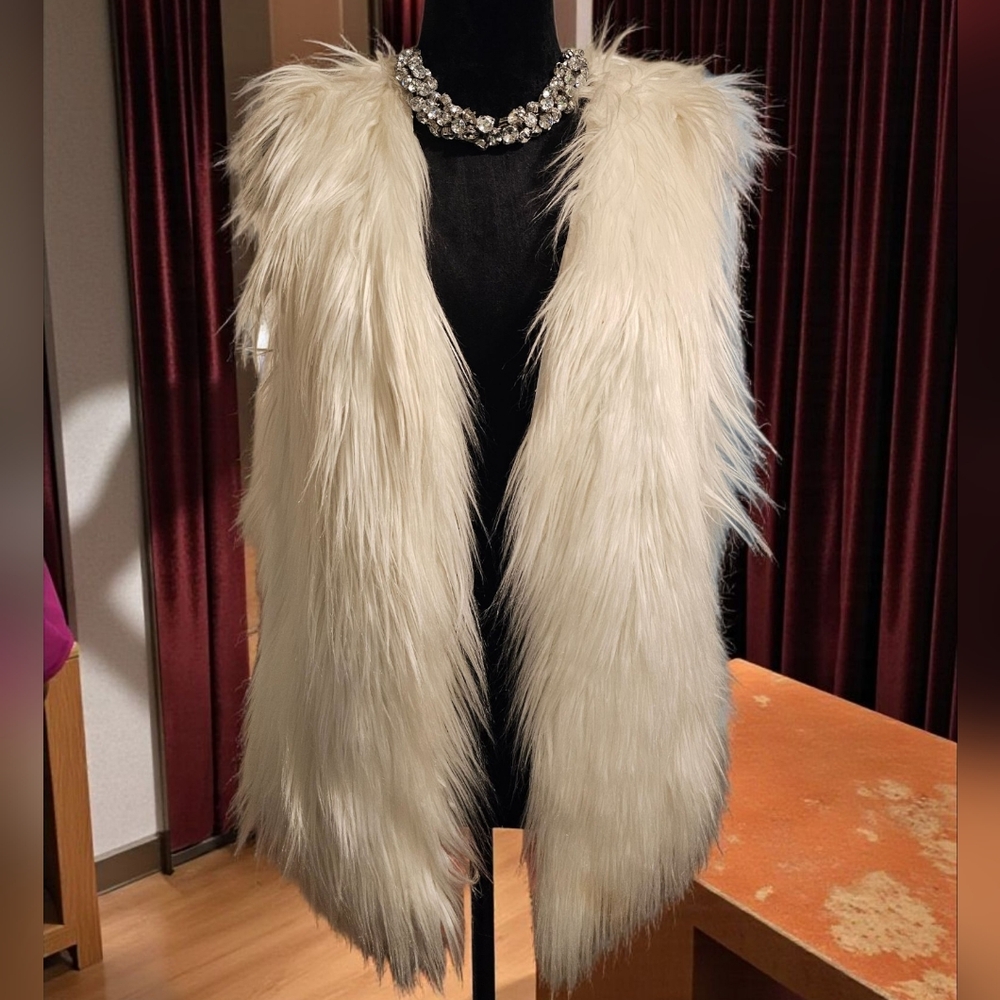 Faux Fur Vest Sz MED
